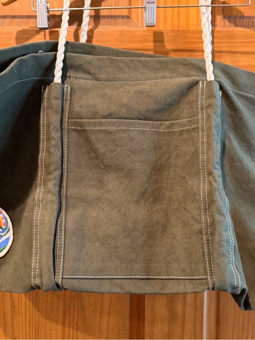 NWT! Free People Been There  Green Canvas large Tote with Embroidered Patches - Picture 2 of 10